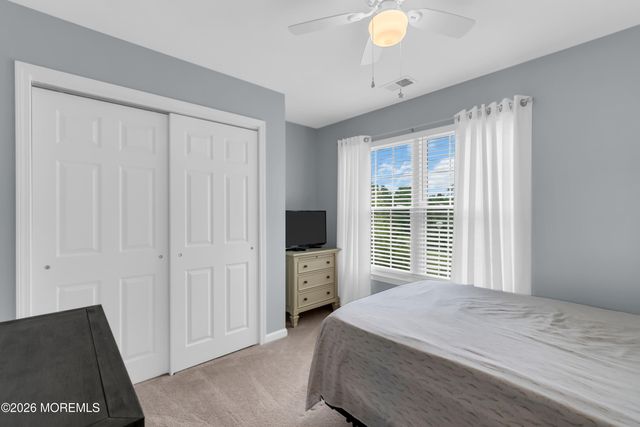 71 Santa Rosa Lane, Tinton Falls, NJ 07724