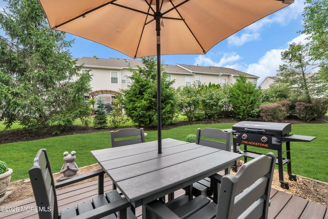 71 Santa Rosa Lane, Tinton Falls, NJ 07724