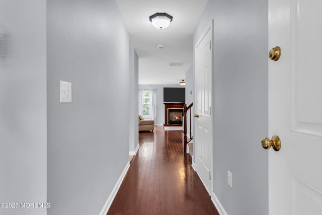 71 Santa Rosa Lane, Tinton Falls, NJ 07724
