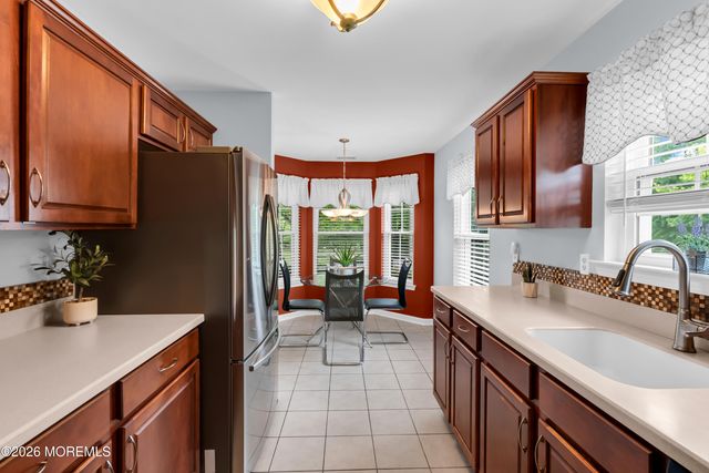 71 Santa Rosa Lane, Tinton Falls, NJ 07724