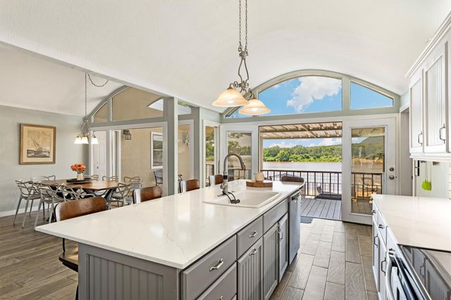 3708 River Oaks DR, Kingsland, TX 78639