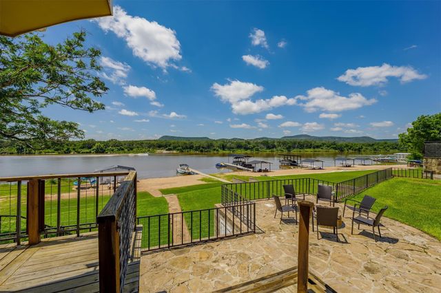 3708 River Oaks DR, Kingsland, TX 78639