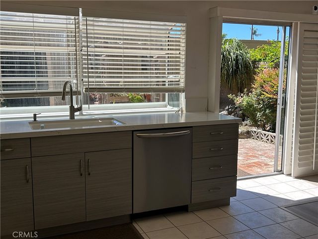 10089 Corral River Court, Fountain Valley, CA 92708