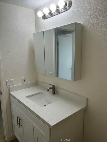 10089 Corral River Court, Fountain Valley, CA 92708