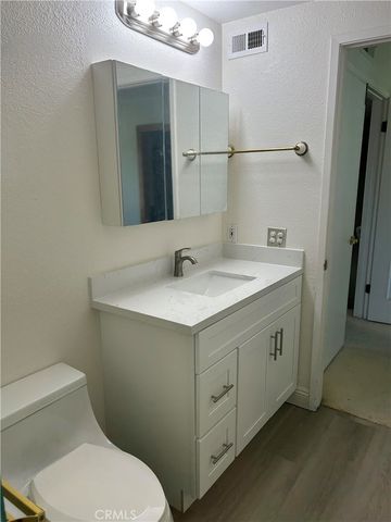 10089 Corral River Court, Fountain Valley, CA 92708