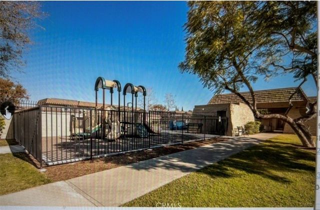 10089 Corral River Court, Fountain Valley, CA 92708