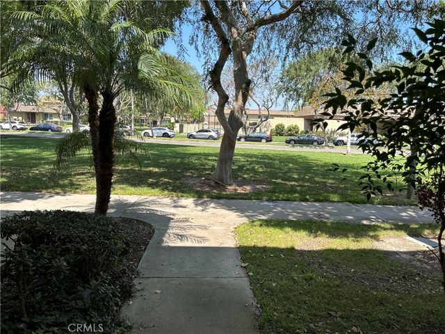 10089 Corral River Court, Fountain Valley, CA 92708