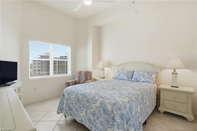 4183 BAY BEACH LN 3P1, Fort Myers Beach, FL 33931