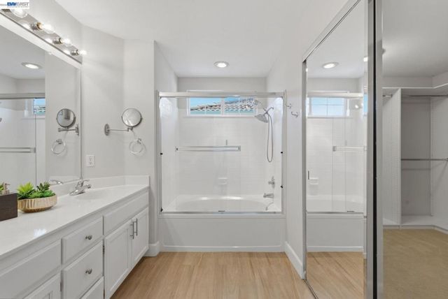 106 Accolade Dr, San Leandro, CA 94577