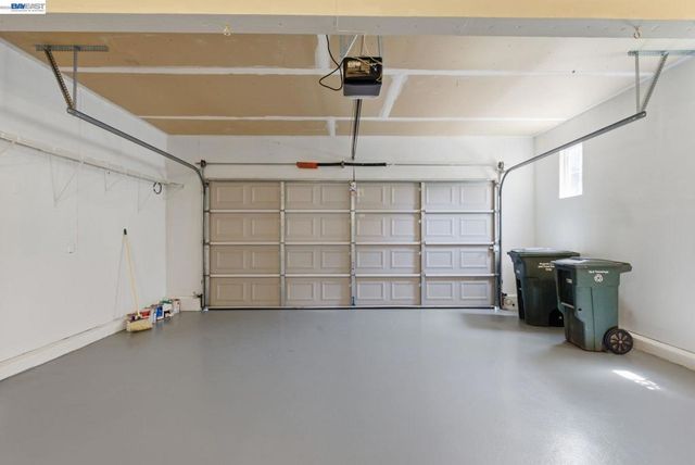 106 Accolade Dr, San Leandro, CA 94577