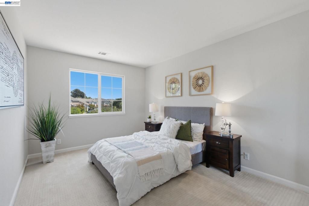 Image 26 of property listing at 106 Accolade Dr, San Leandro, CA 94577