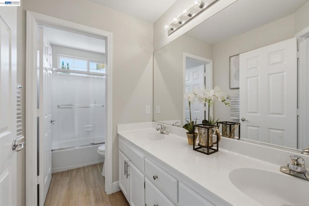 Image 27 of property listing at 106 Accolade Dr, San Leandro, CA 94577