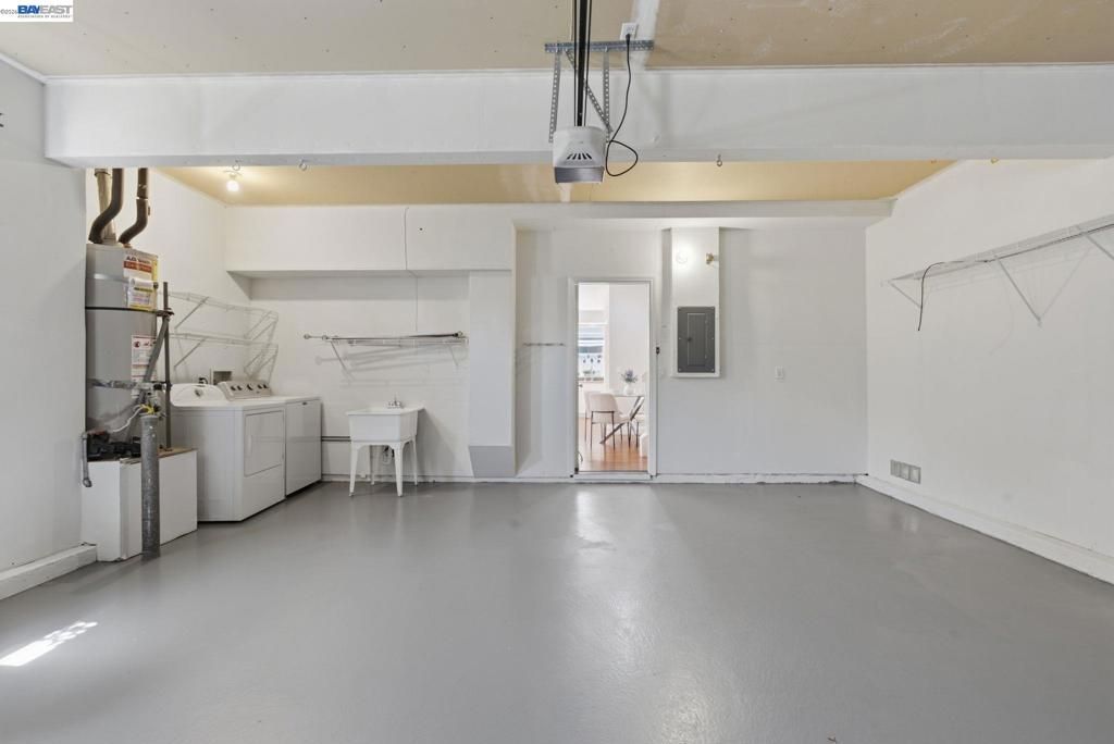 Image 31 of property listing at 106 Accolade Dr, San Leandro, CA 94577