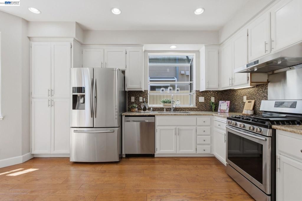 Image 9 of property listing at 106 Accolade Dr, San Leandro, CA 94577