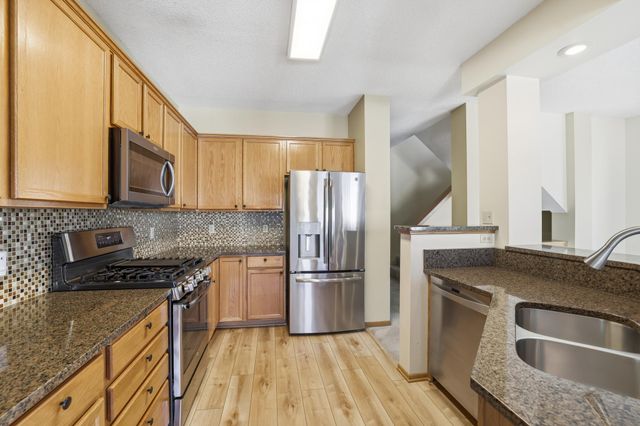 900 Fairfield Way, Hopkins, MN 55305