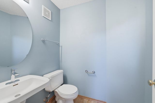 900 Fairfield Way, Hopkins, MN 55305