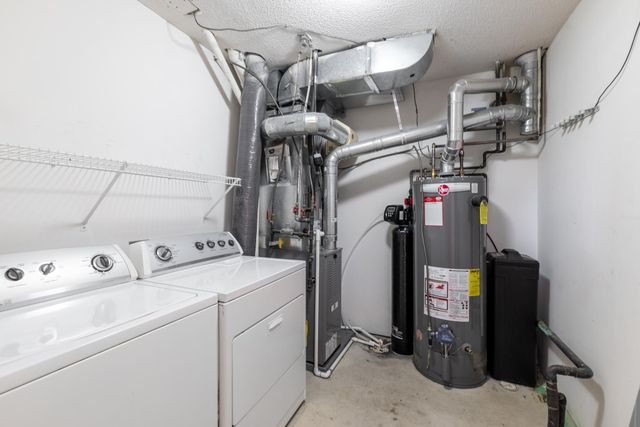 900 Fairfield Way, Hopkins, MN 55305