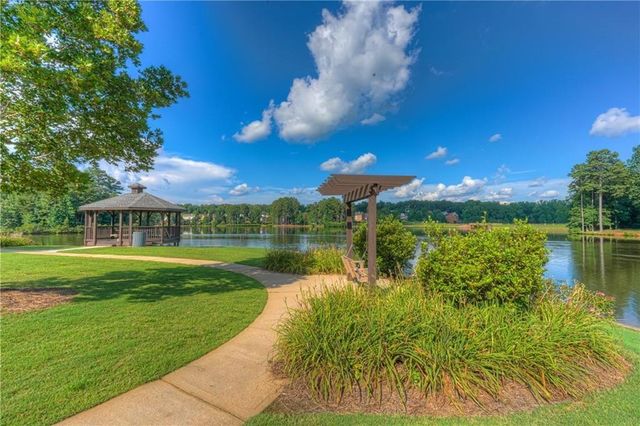 1695 Montcliff Drive, Cumming, GA 30041