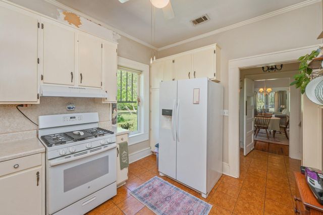 8168 N Hwy 85, Laurel Hill, FL 32567