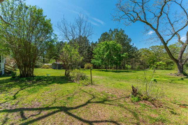 8168 N Hwy 85, Laurel Hill, FL 32567