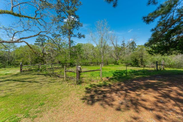 8168 N Hwy 85, Laurel Hill, FL 32567