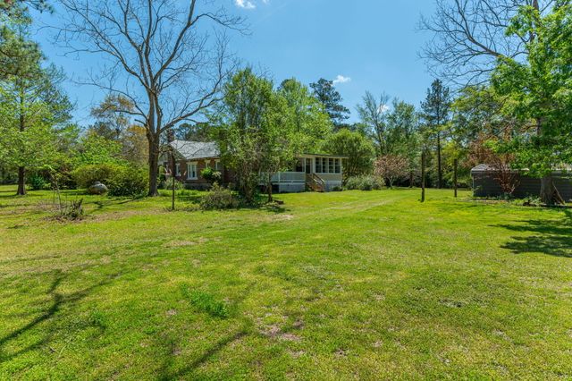 8168 N Hwy 85, Laurel Hill, FL 32567