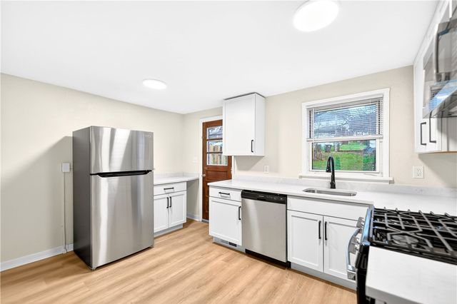 627 2nd St 621, Verona, PA 15147