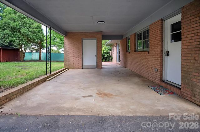 327 Arlington Street, Forest City, NC 28043