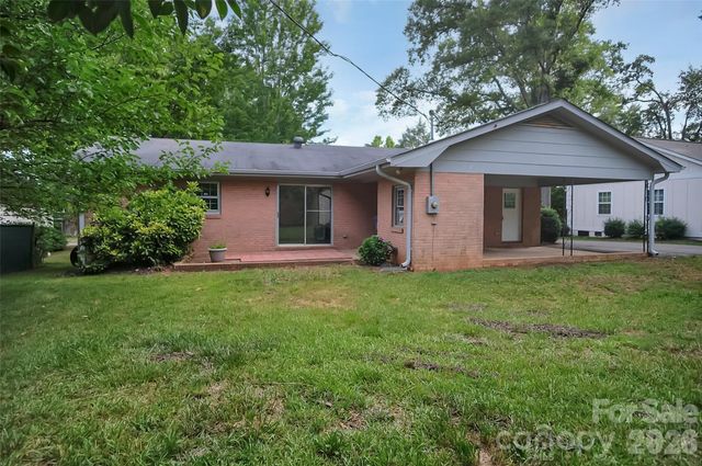 327 Arlington Street, Forest City, NC 28043