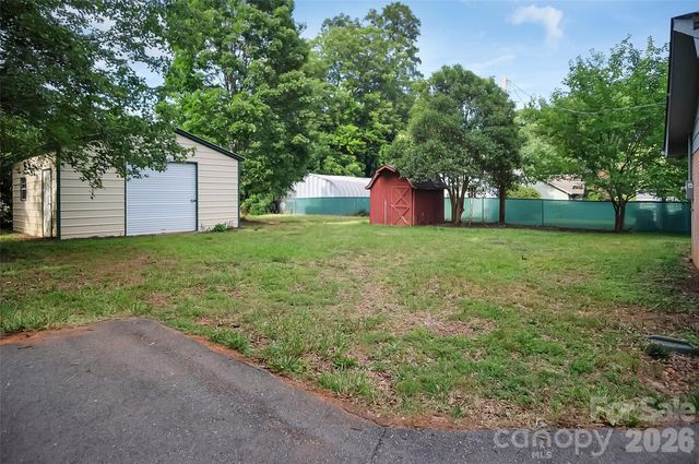 327 Arlington Street, Forest City, NC 28043