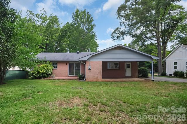 327 Arlington Street, Forest City, NC 28043