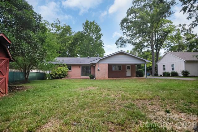 327 Arlington Street, Forest City, NC 28043