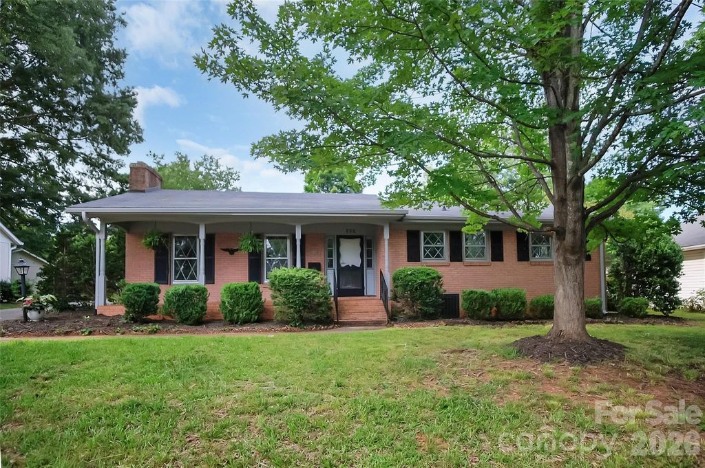 327 Arlington Street, Forest City, NC 28043