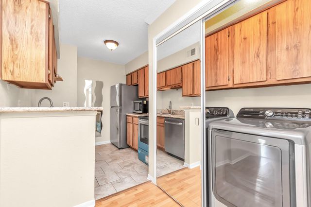 1500 Bay Area Boulevard 260, Houston, TX 77058