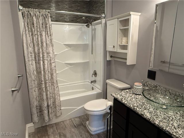 107 Broad Street, St Clairsville, OH 43950