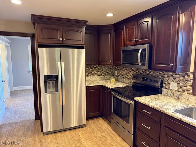 107 Broad Street, St Clairsville, OH 43950