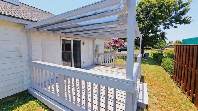 804 Moon Glow DR, Leander, TX 78641