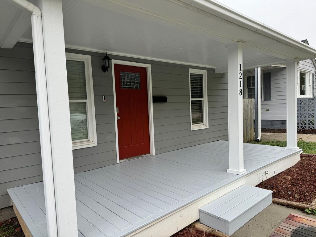 1218 Pender Street, Raleigh, NC 27610