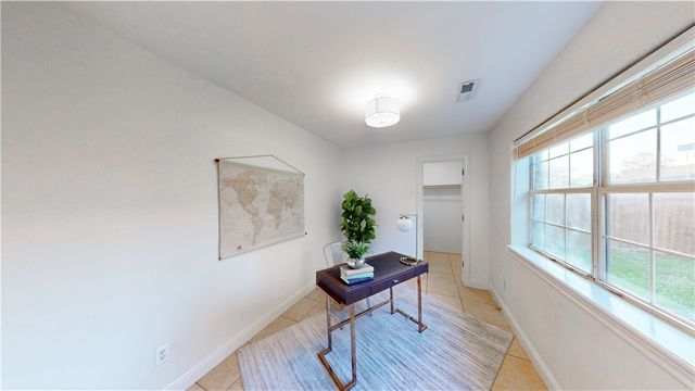 2711 Bishop Drive, Rogers, AR 72756
