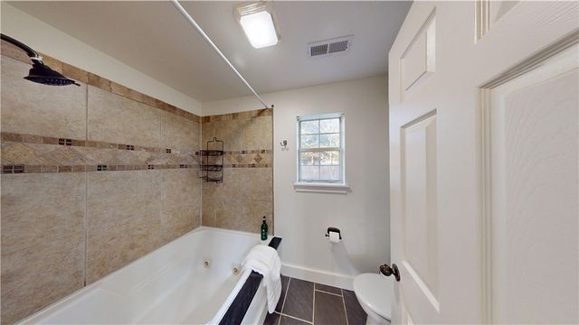 2711 Bishop Drive, Rogers, AR 72756
