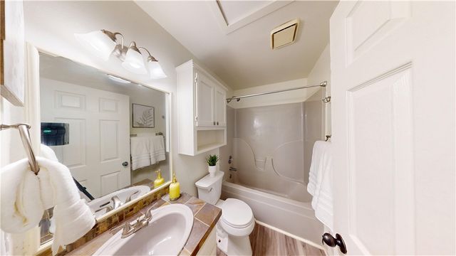 2711 Bishop Drive, Rogers, AR 72756