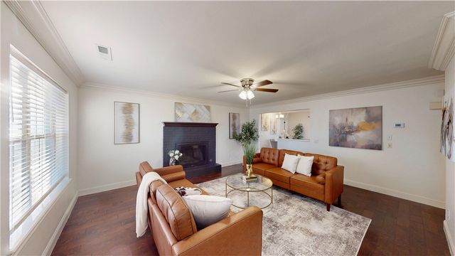 2711 Bishop Drive, Rogers, AR 72756