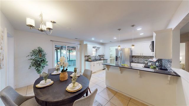 2711 Bishop Drive, Rogers, AR 72756