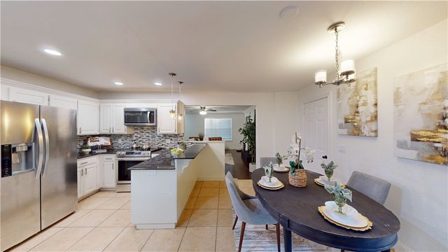 2711 Bishop Drive, Rogers, AR 72756