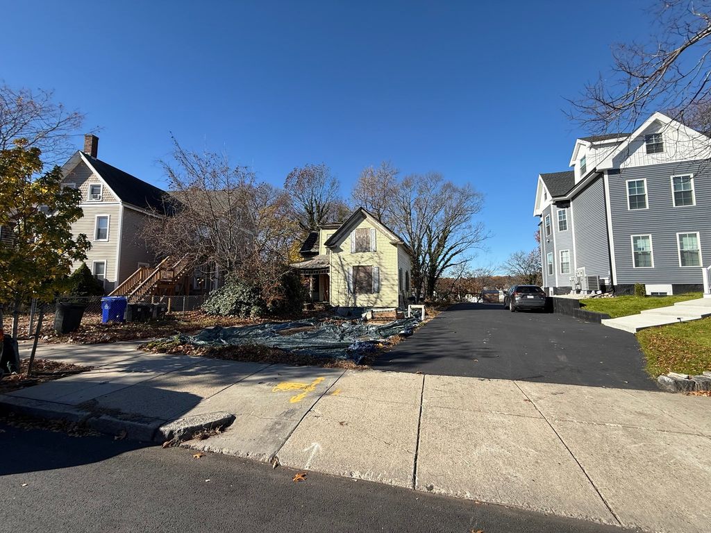 1139 Hyde Park Ave, Boston, MA 02136
