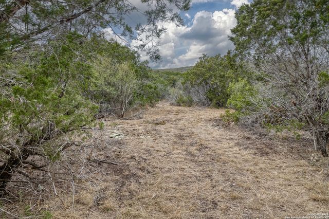 111 Private Road 3325, Concan, TX 78838