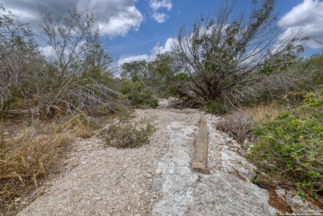 111 Private Road 3325, Concan, TX 78838