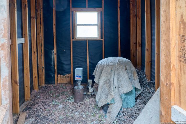 111 Private Road 3325, Concan, TX 78838