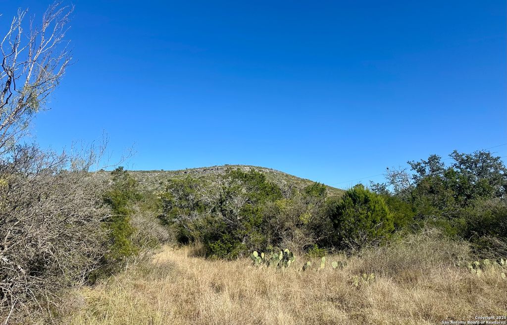 111 Private Road 3325, Concan, TX 78838