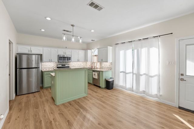 5921 Ash Flat Drive, Fort Worth, TX 76131